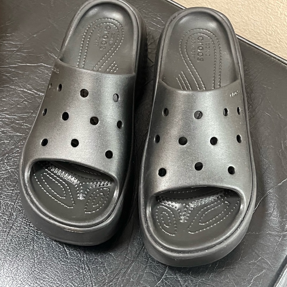 Black Platform Sandals